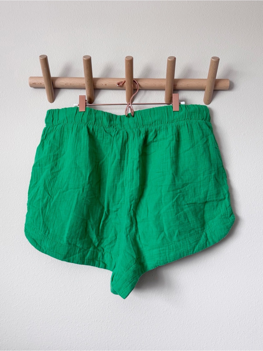 Boden Pull On Double Cloth Shorts Kelly Green - Picture 7 of 11